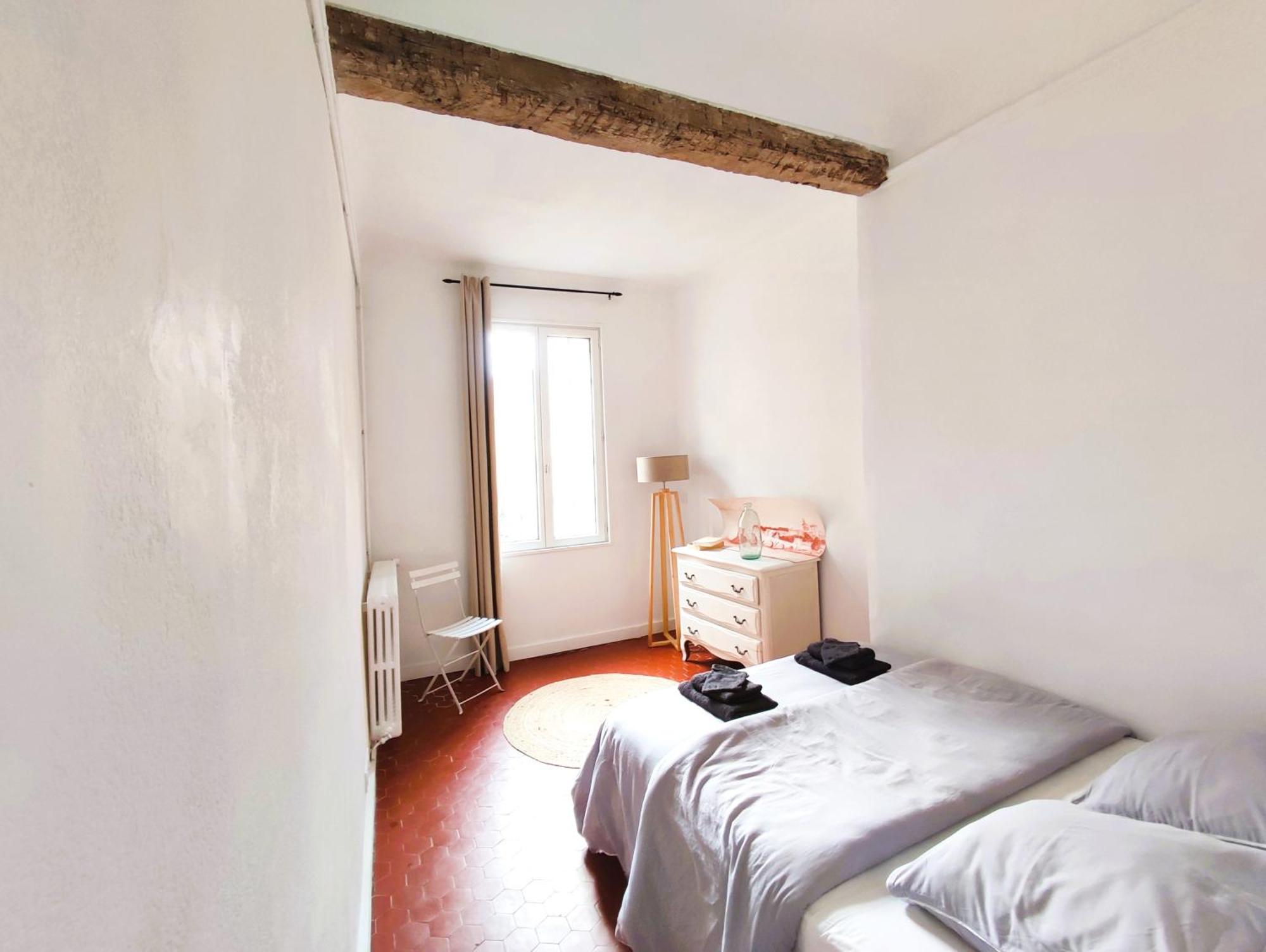 Climatise Parking Gratuit Surveille Avignon